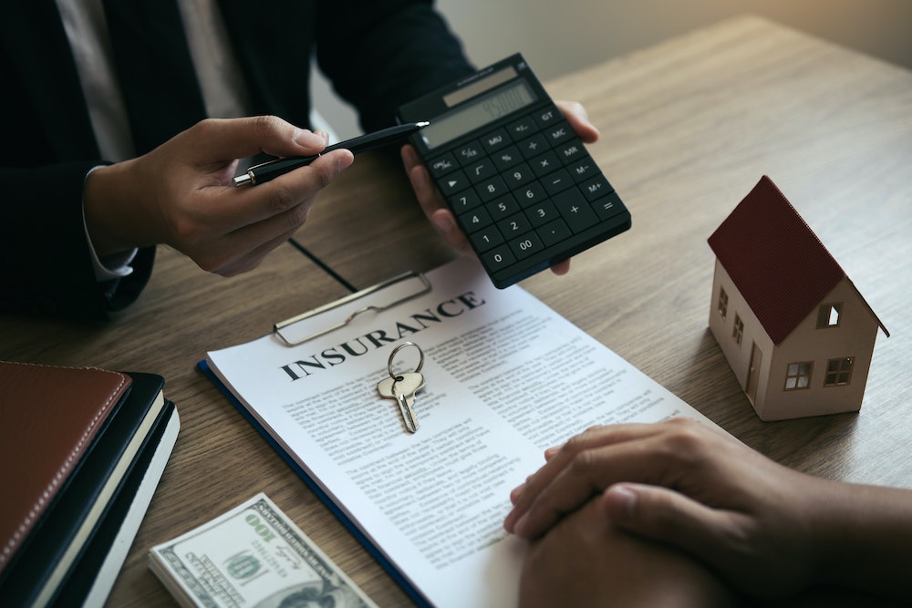Comment gérer son contrat d'assurance habitation en ligne en toute autonomie ?