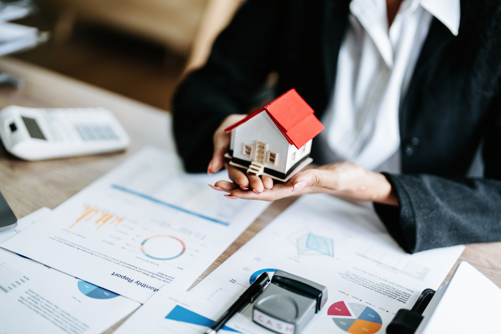 L'estimation trop basse par les agents immobiliers : enjeux et conséquences
